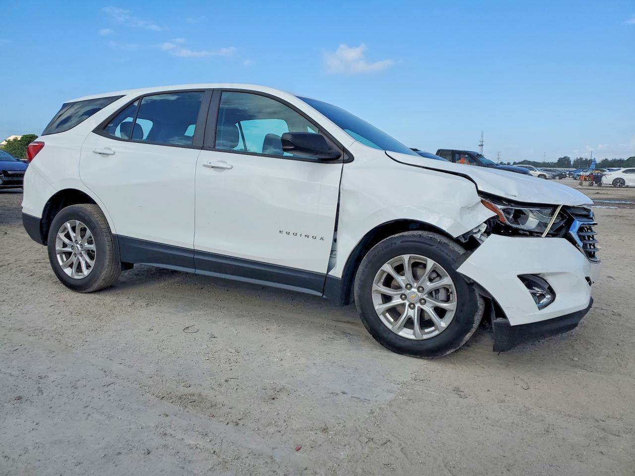 2020 Chevrolet Equinox Ls - Фото 4