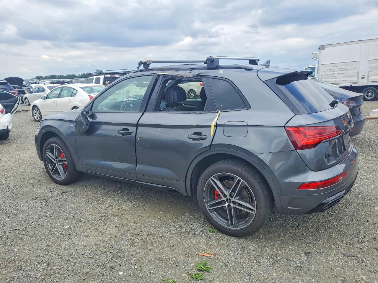 2024 Audi Q5 E Prestige 55 - Фото 2