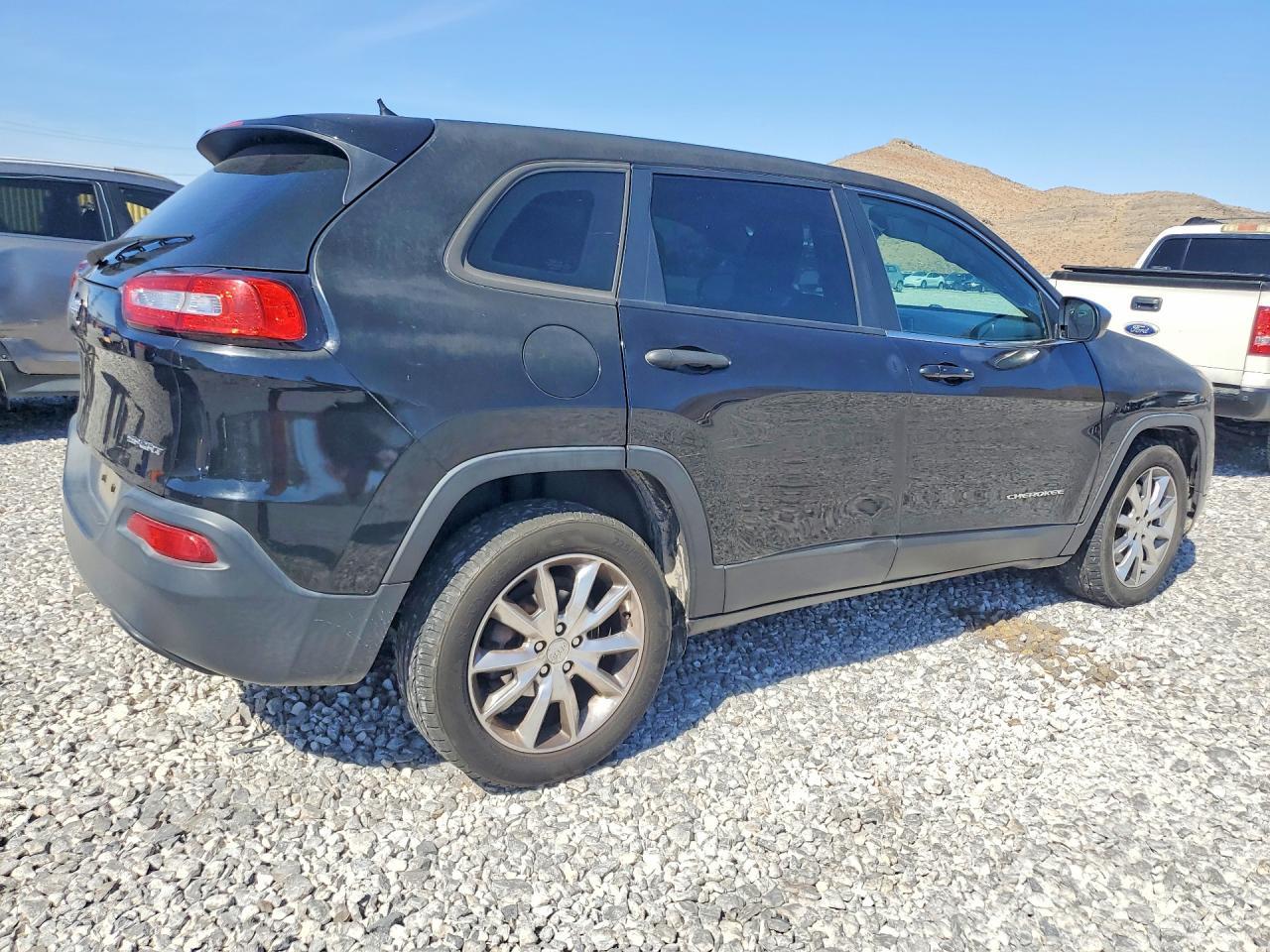 2016 Jeep Cherokee Sport - Image 3