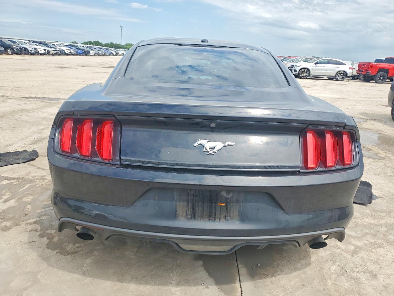 2017 Ford Mustang - Фото 6