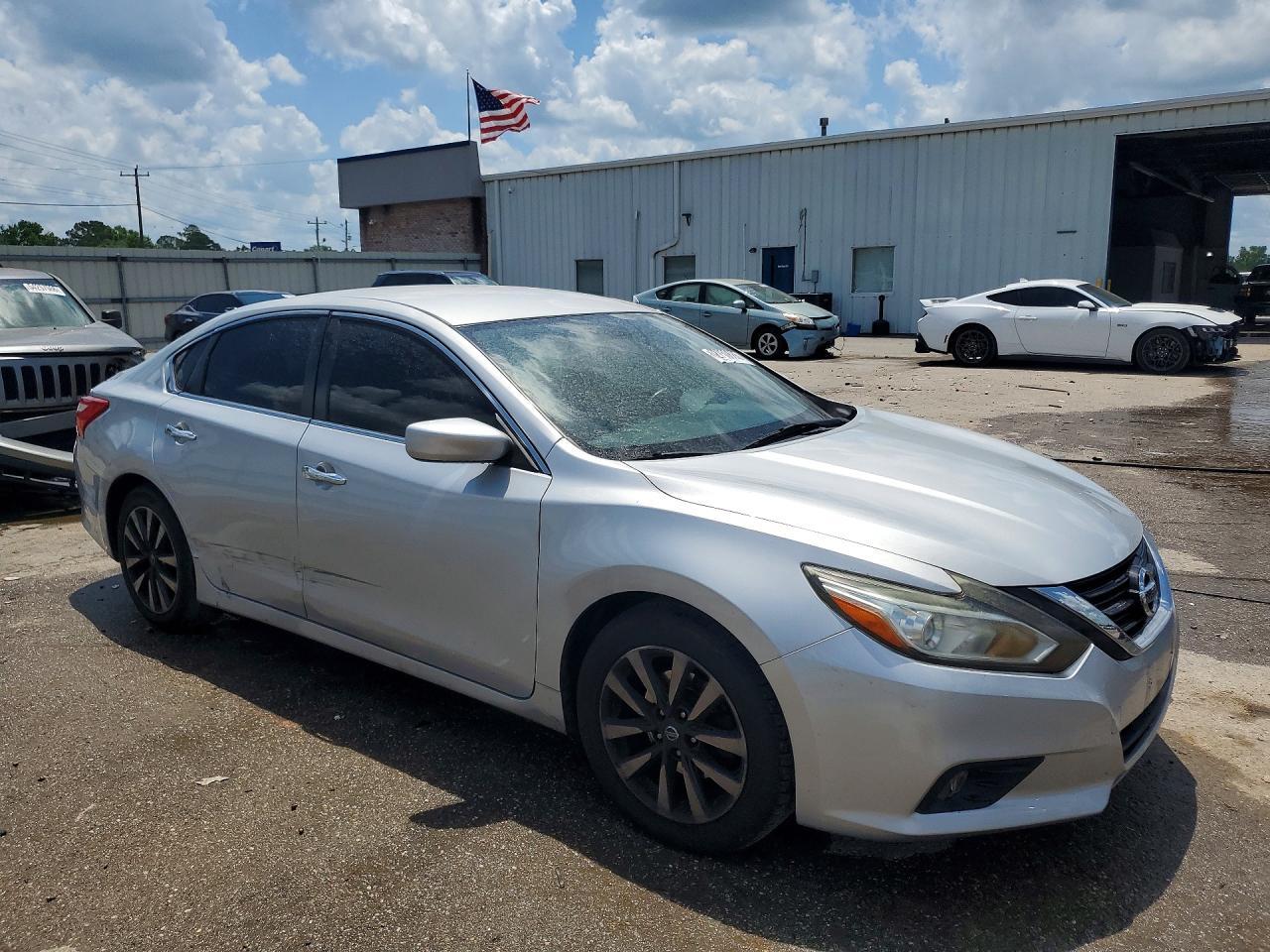 2017 Nissan Altima 2.5 Sv - Image 4
