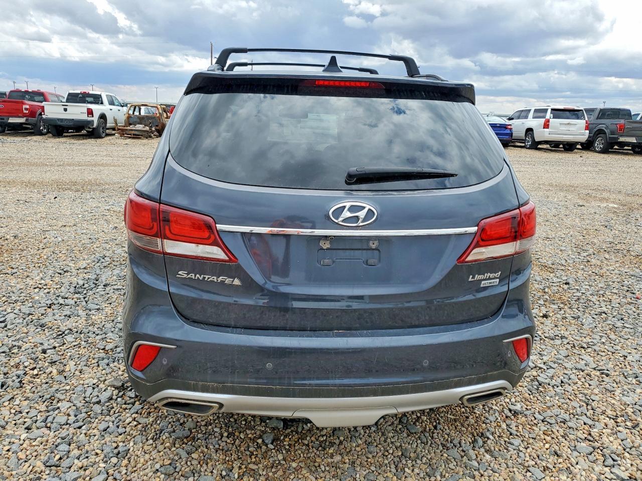 2017 Hyundai Santa Fe Limited Ultimate - Image 6