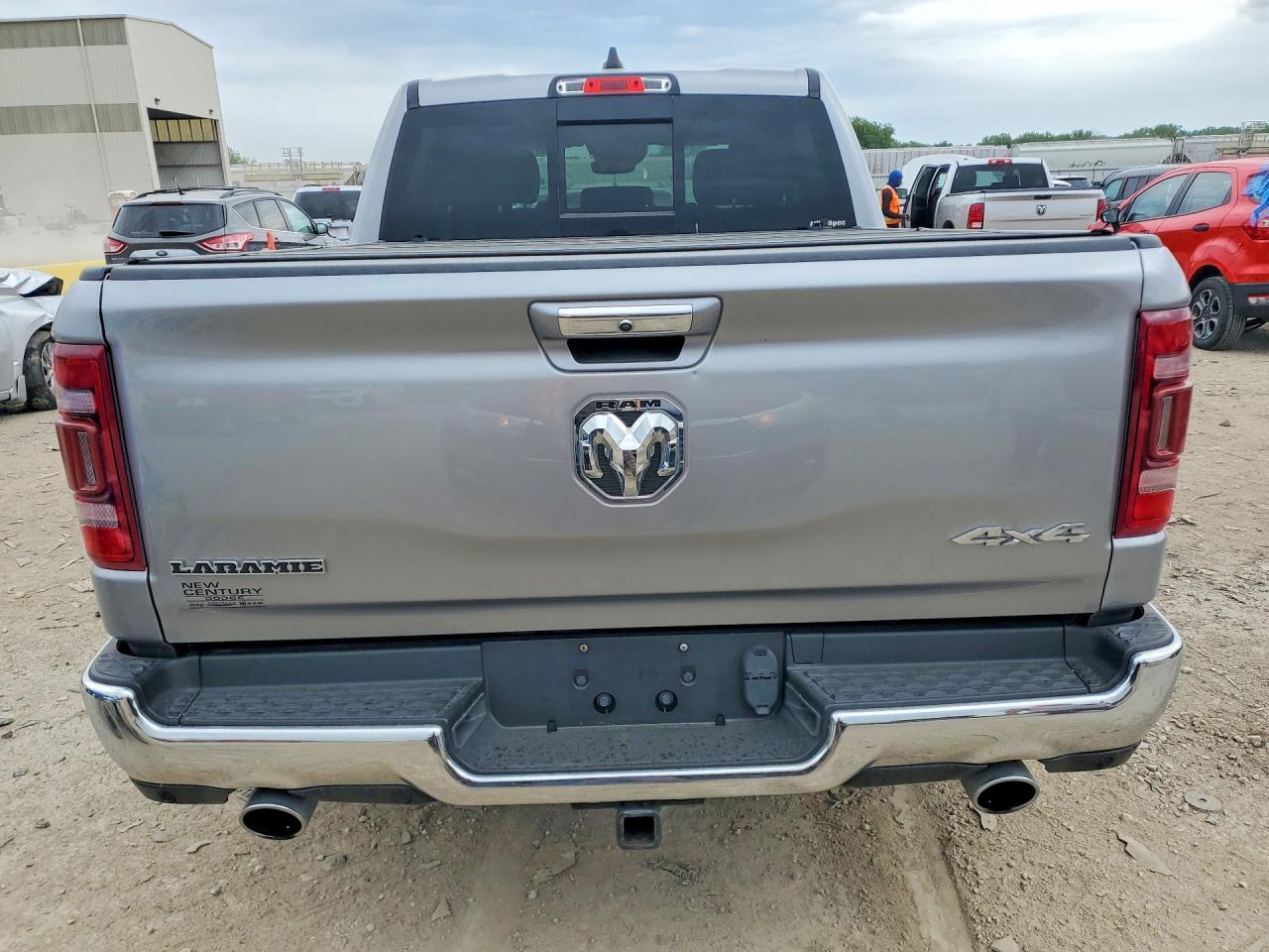 2022 Ram 1500 Laramie - Фото 6