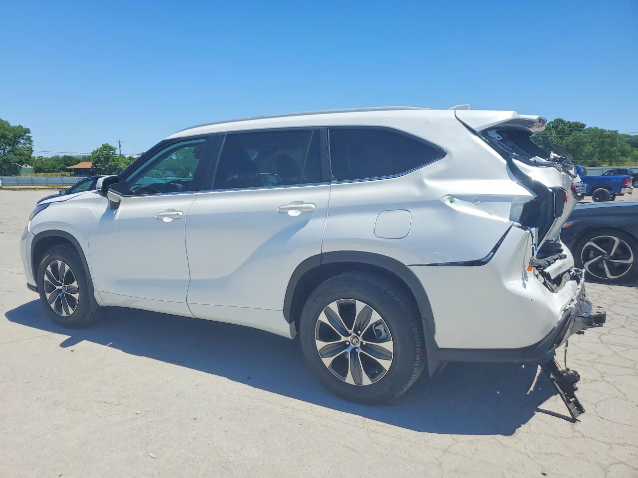 2026 Toyota Highlander Xle - Фото 2
