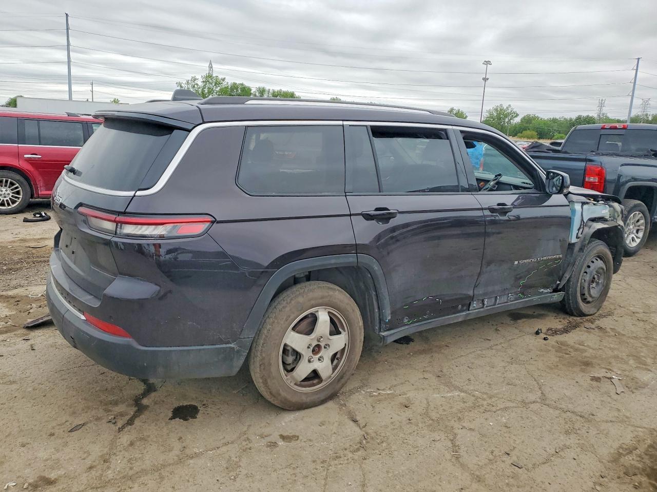 2022 Jeep Grand Cherokee L Limited - Image 3
