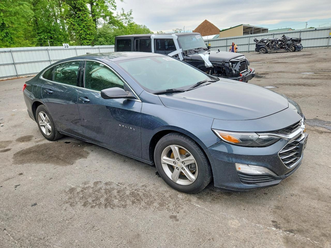 2020 Chevrolet Malibu Ls - Фото 4