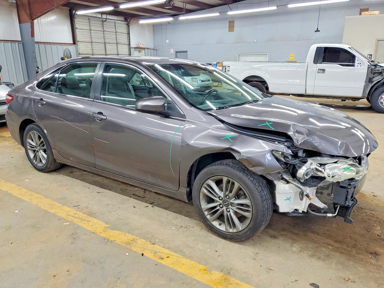 2016 Toyota Camry Se - Image 4