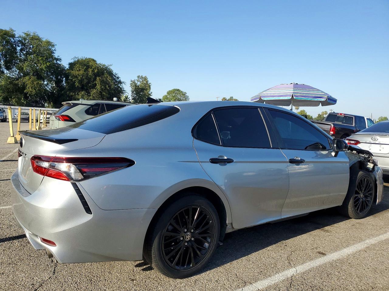 2021 Toyota Camry Se Nightshade - Фото 3