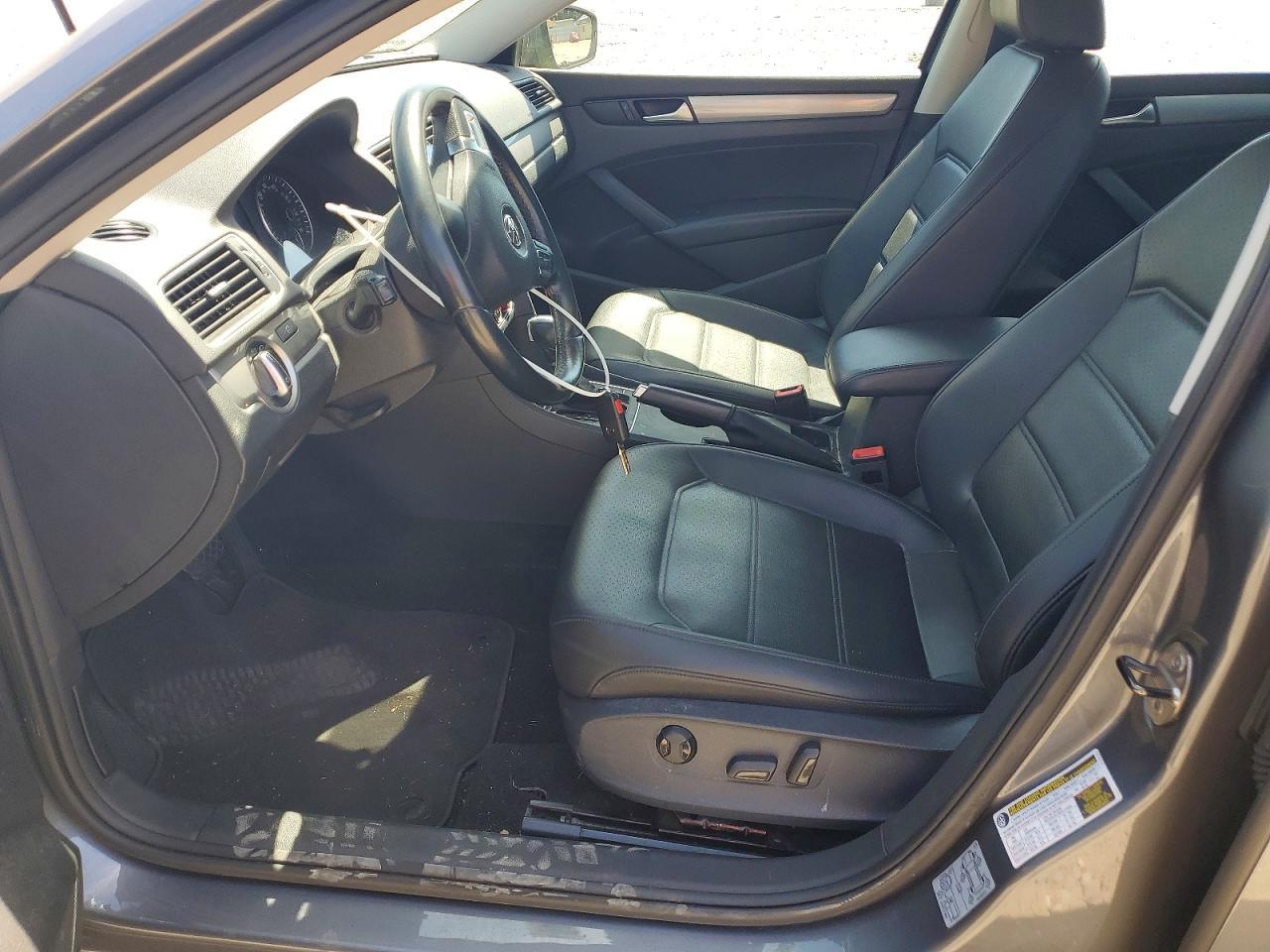 2014 Volkswagen Passat S - Фото 7
