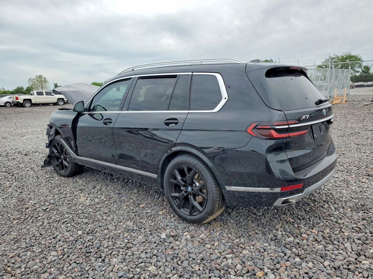 2025 BMW X7 xDrive40I - Фото 2