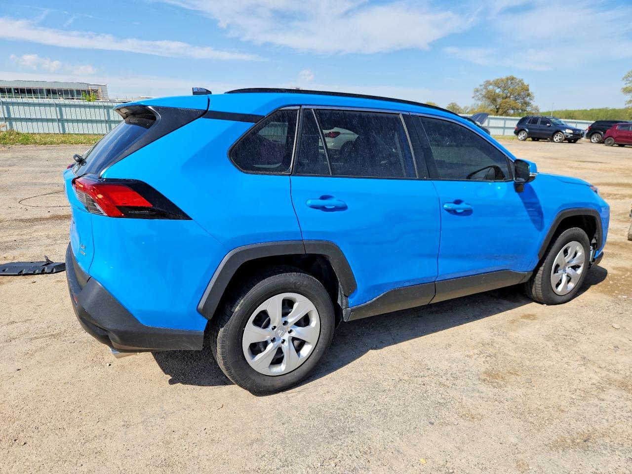 2020 Toyota Rav4 Le - Image 3