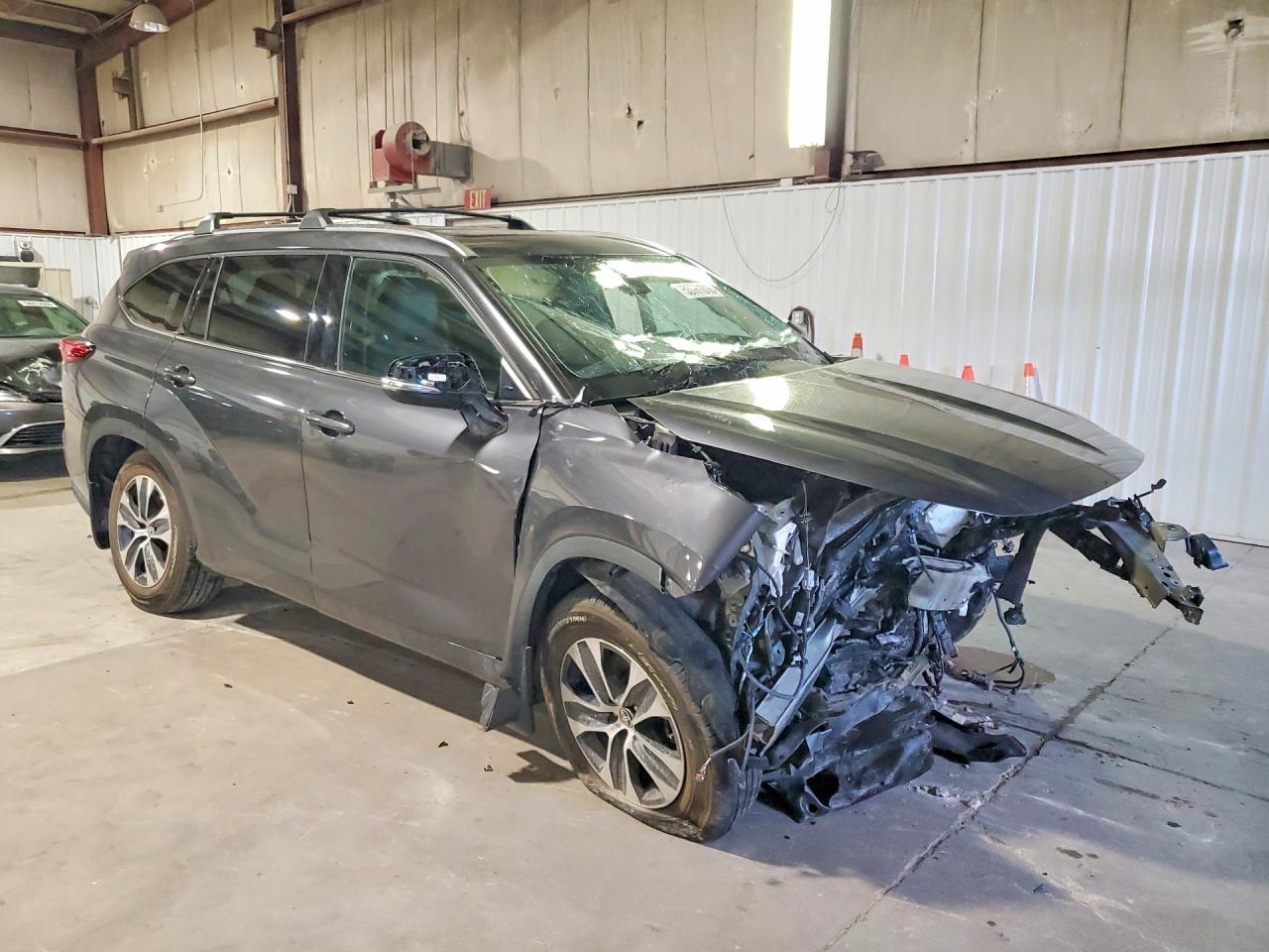 2021 Toyota Highlander Xle - Фото 4