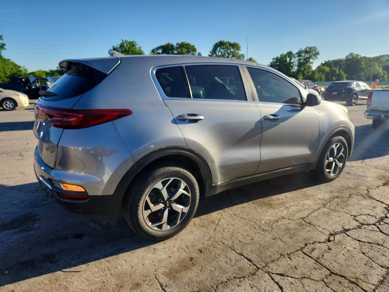 2020 Kia Sportage Lx - Фото 3