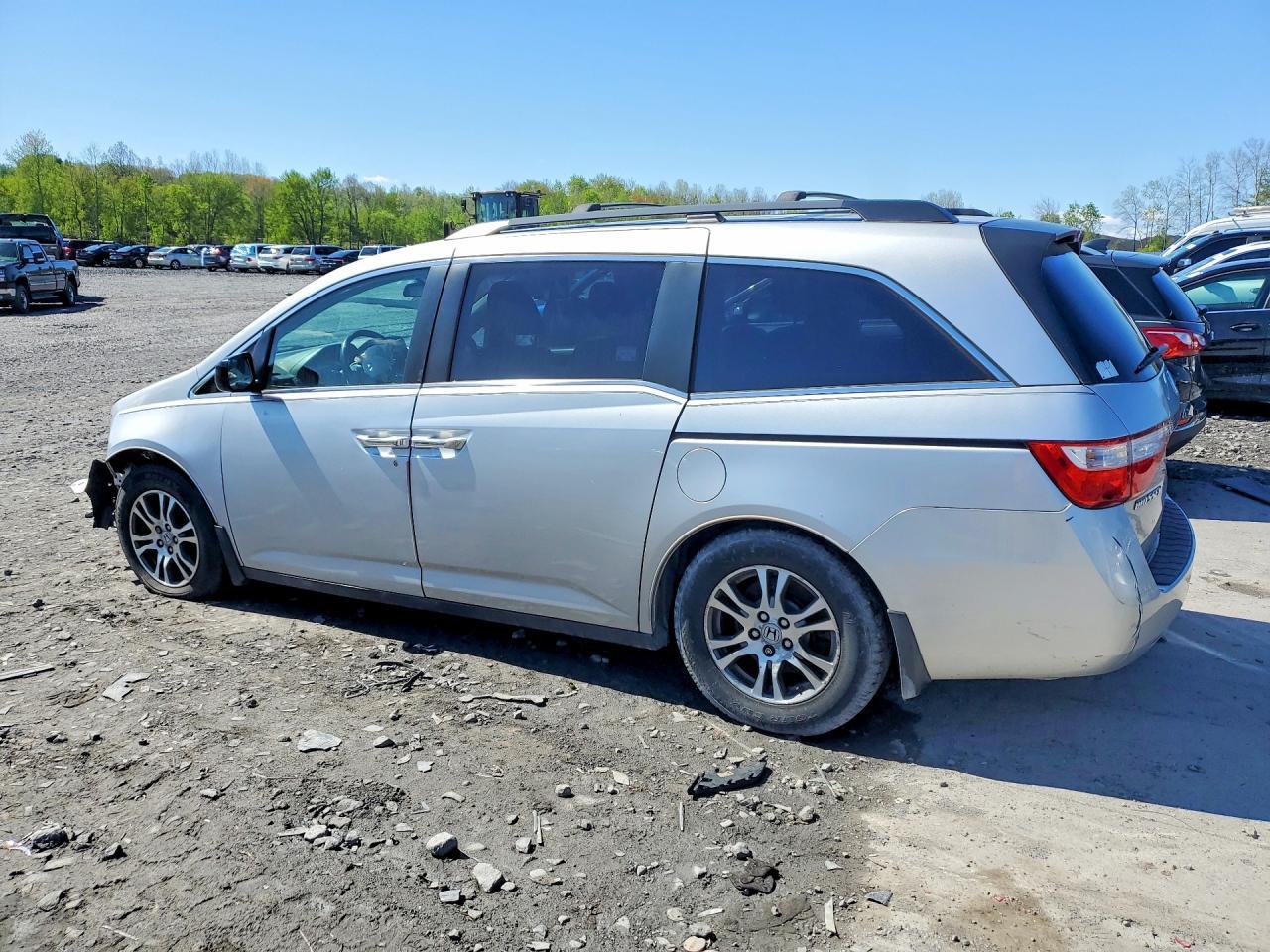 2013 Honda Odyssey - Image 2