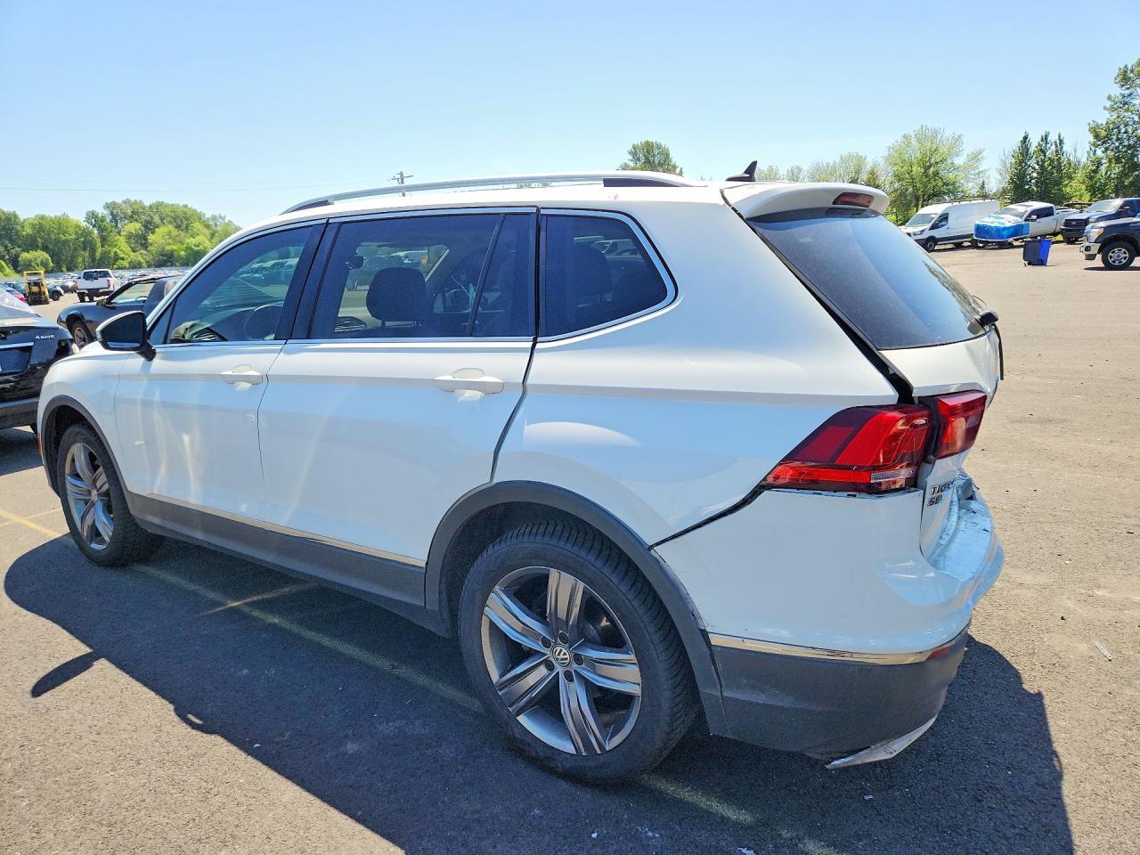 2020 Volkswagen Tiguan Se - Image 2