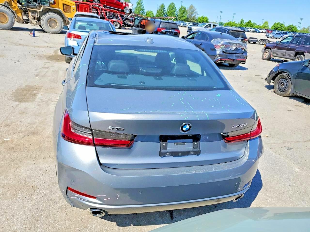 2025 BMW 330Xi - Фото 6