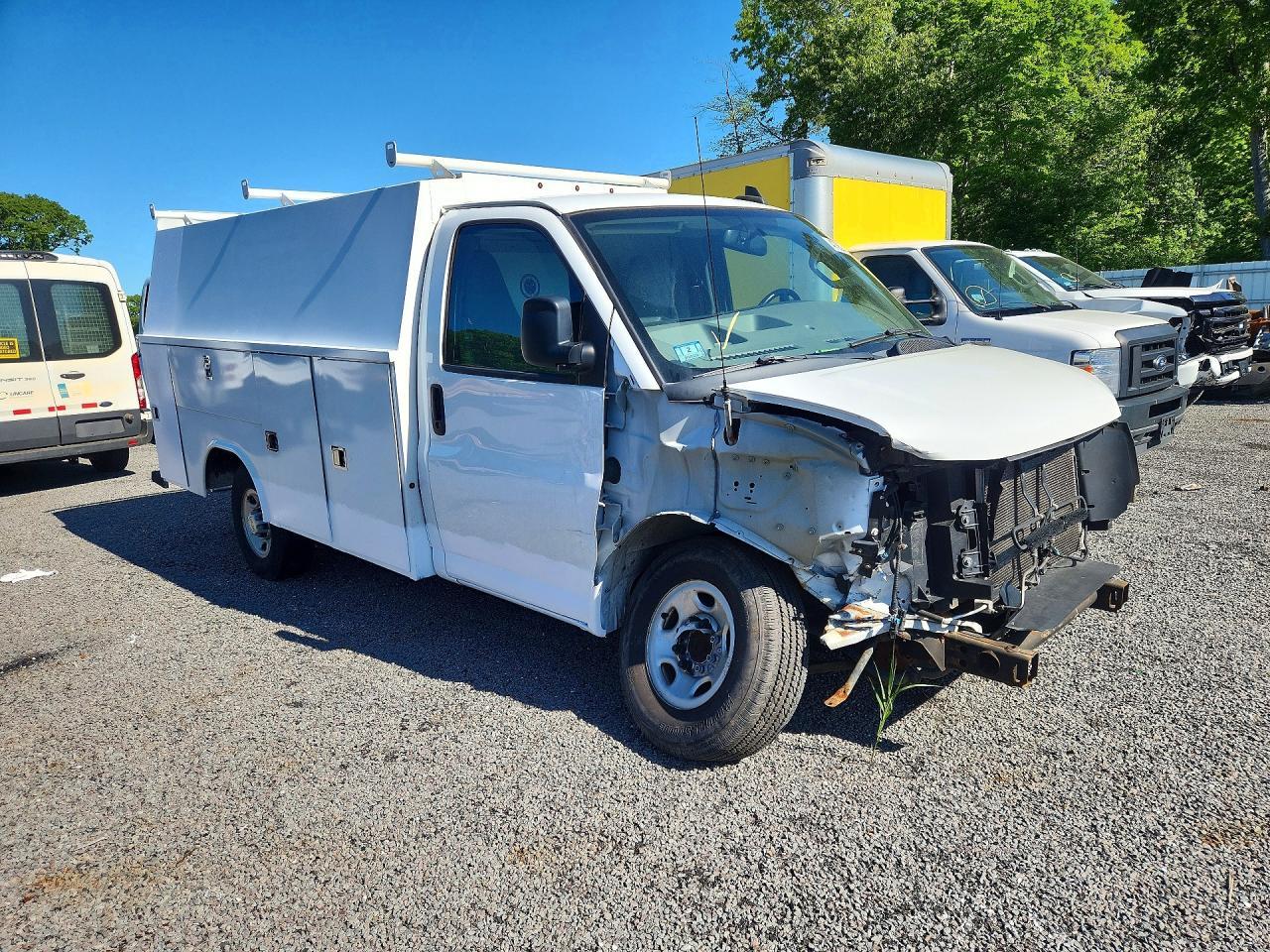 2020 Chevrolet Express Utility / Service Truck - Фото 4