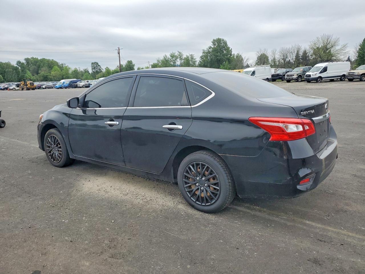 2017 Nissan Sentra S - Фото 2
