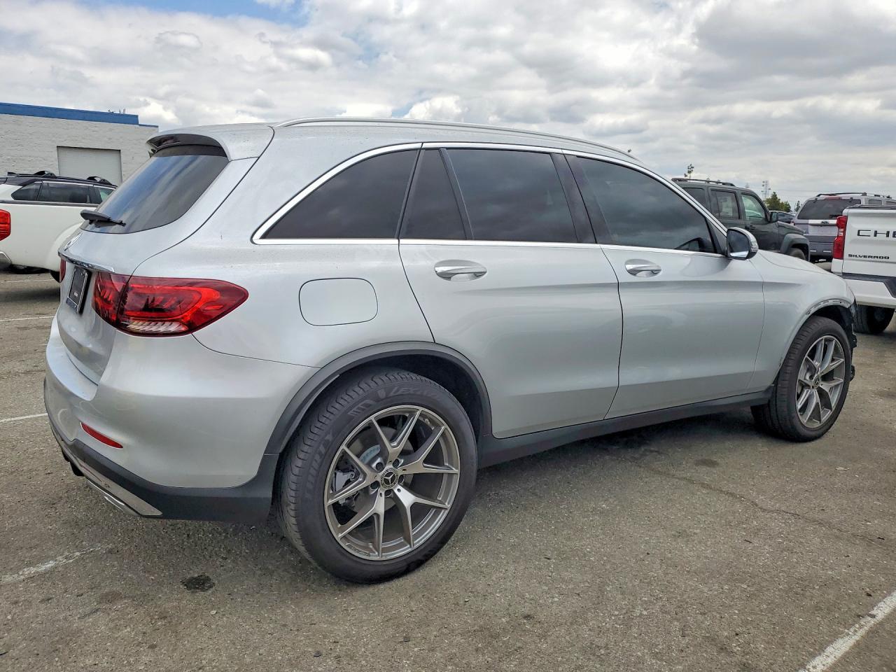2020 Mercedes-Benz Glc 300 - Фото 3