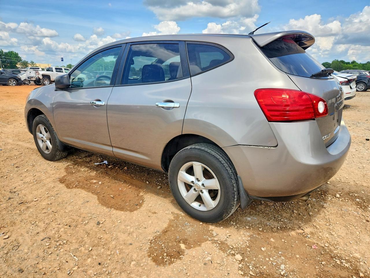 2010 Nissan Rogue S - Фото 2