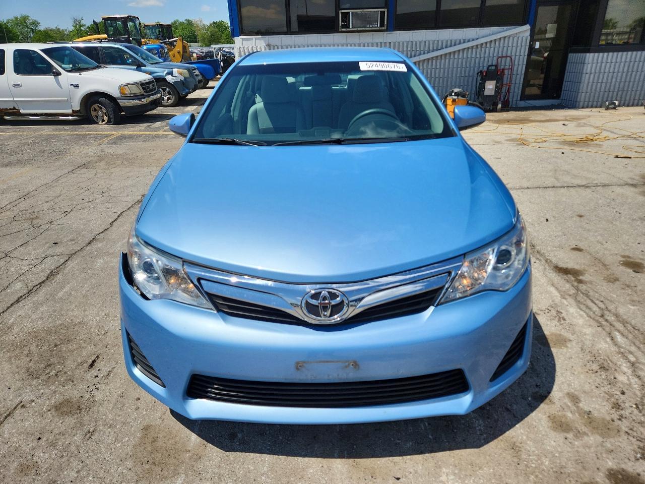 2012 Toyota Camry Le - Фото 5