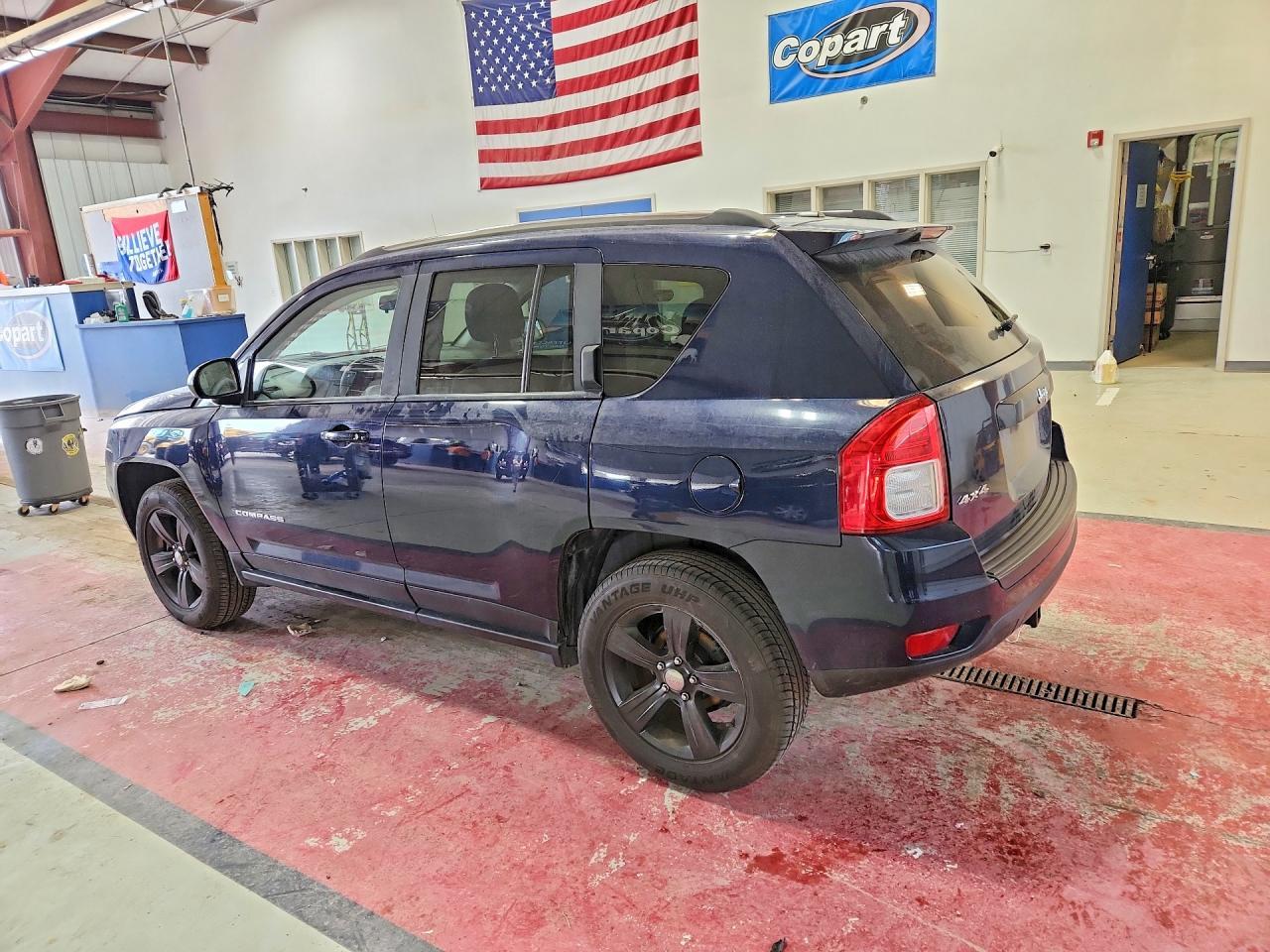 2012 Jeep Compass Sport - Фото 2