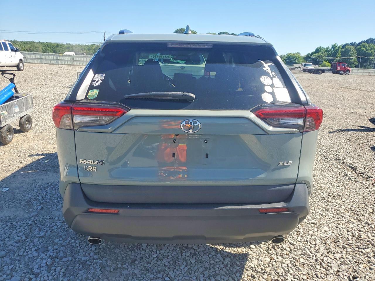 2021 Toyota Rav4 Xle Premium - Image 6
