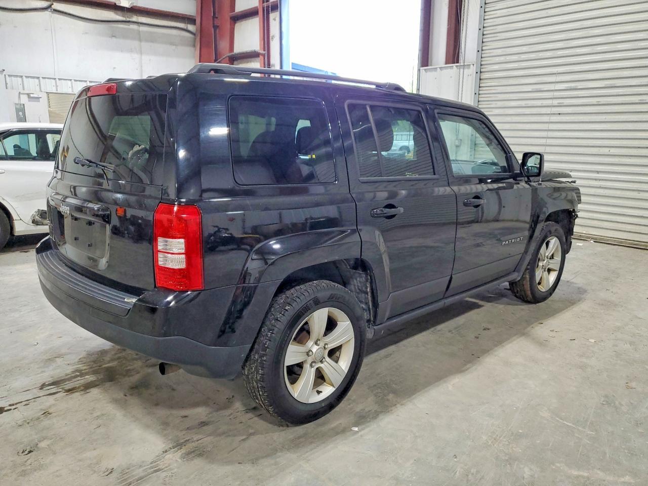 2016 Jeep Sport - Фото 3