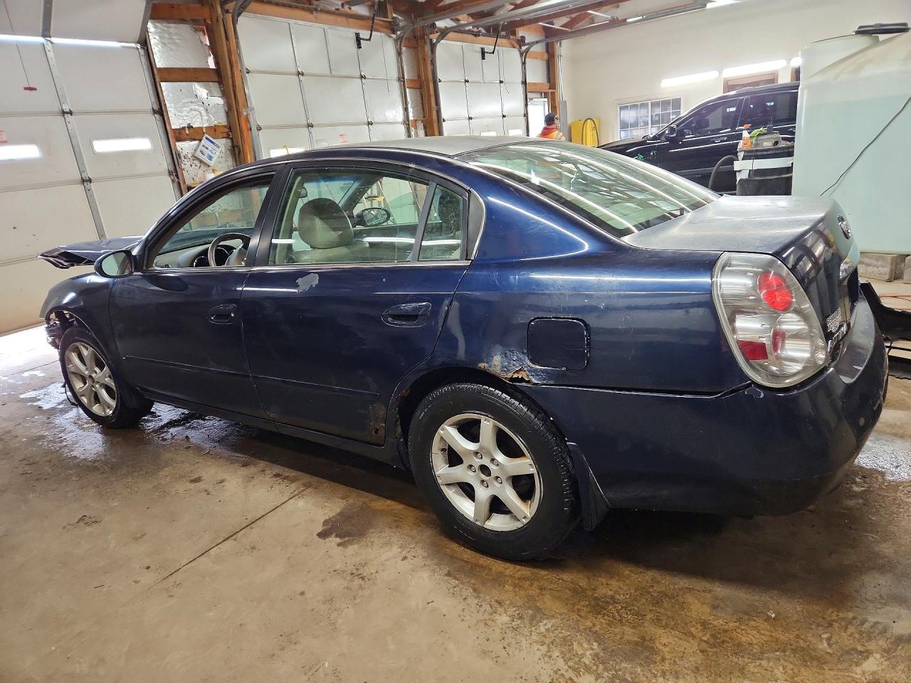 2006 Nissan Altima 3.5 Se - Фото 2