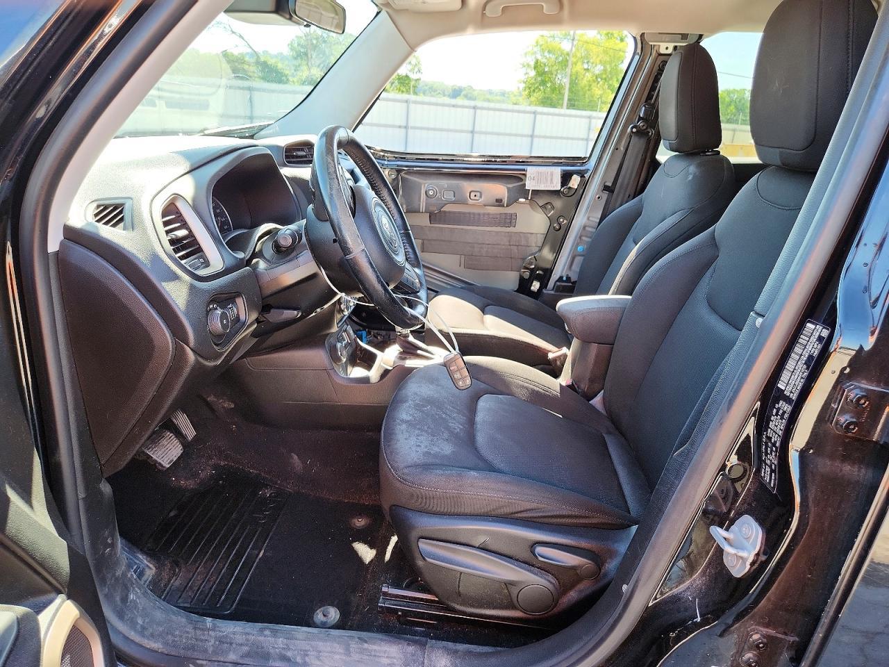 2017 Jeep Renegade Latitude - Image 7