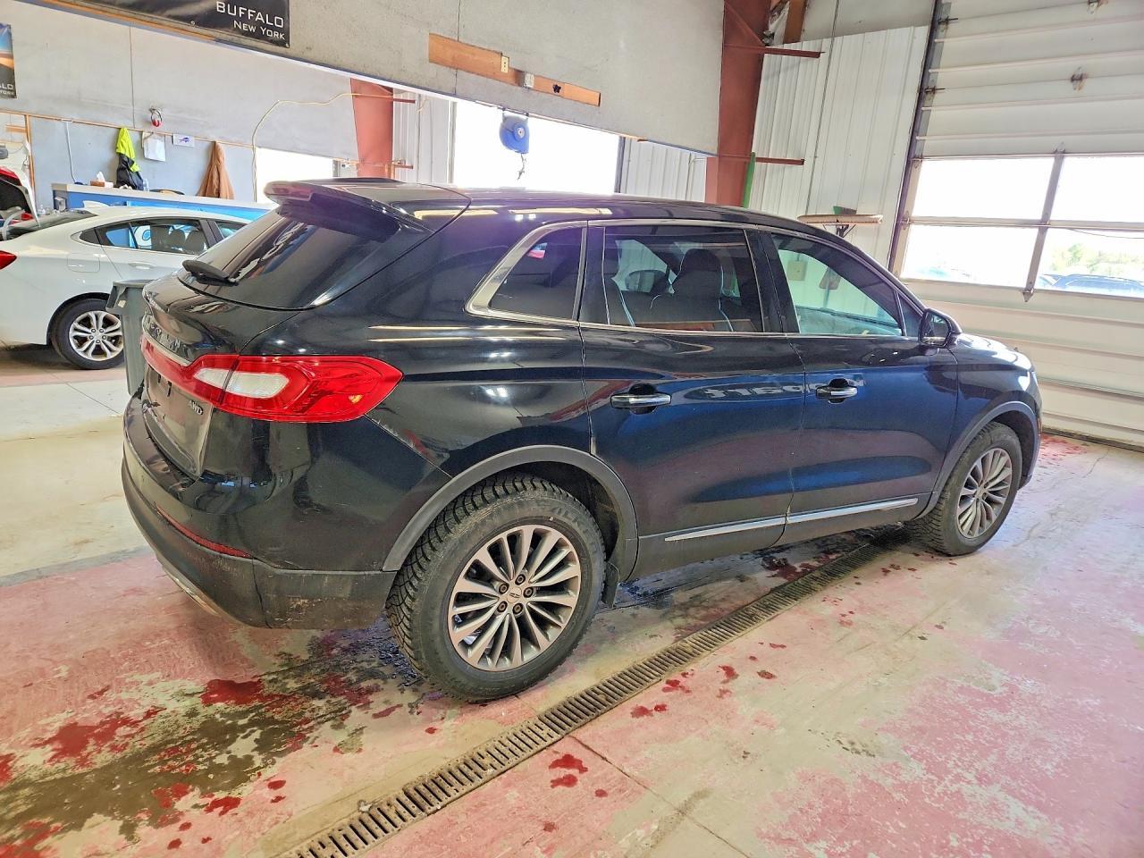 2017 Lincoln Mkx Select - Image 3