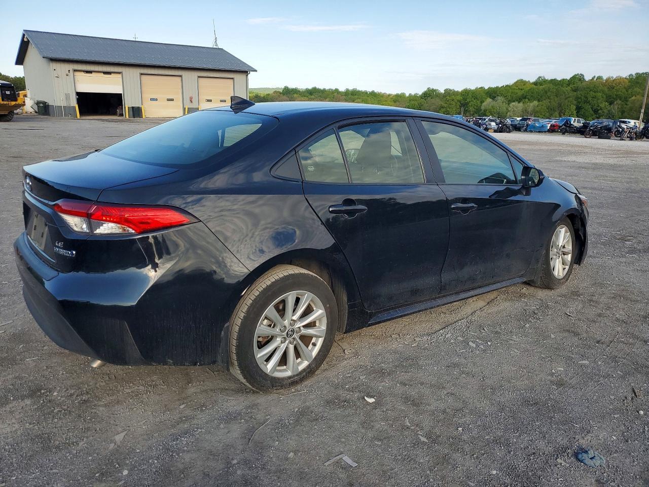2024 Toyota Corolla Hybrid Le - Фото 3