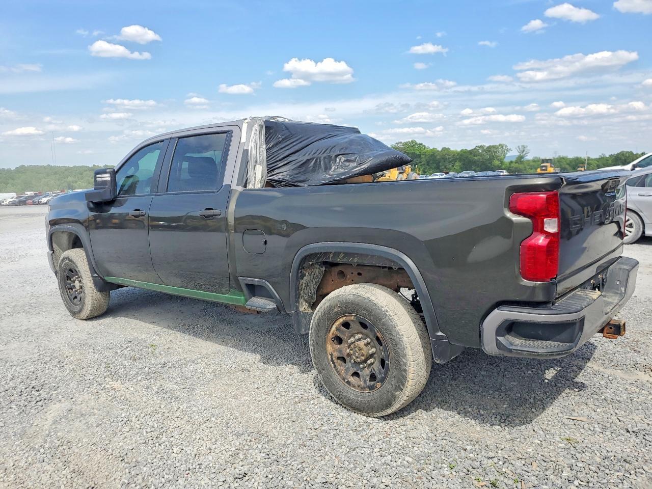 2022 Chevrolet Silverado K2500 Custom - Image 2