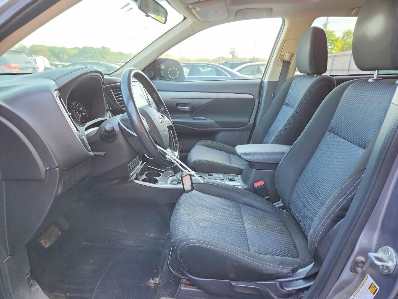 2017 Mitsubishi Outlander Se - Image 7