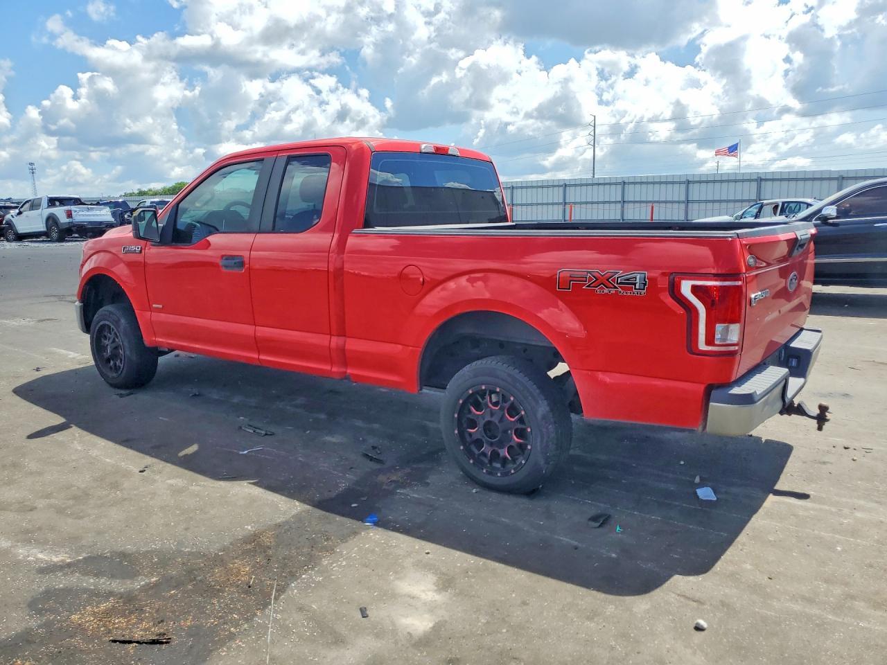 2015 Ford F150 Super Cab - Image 2