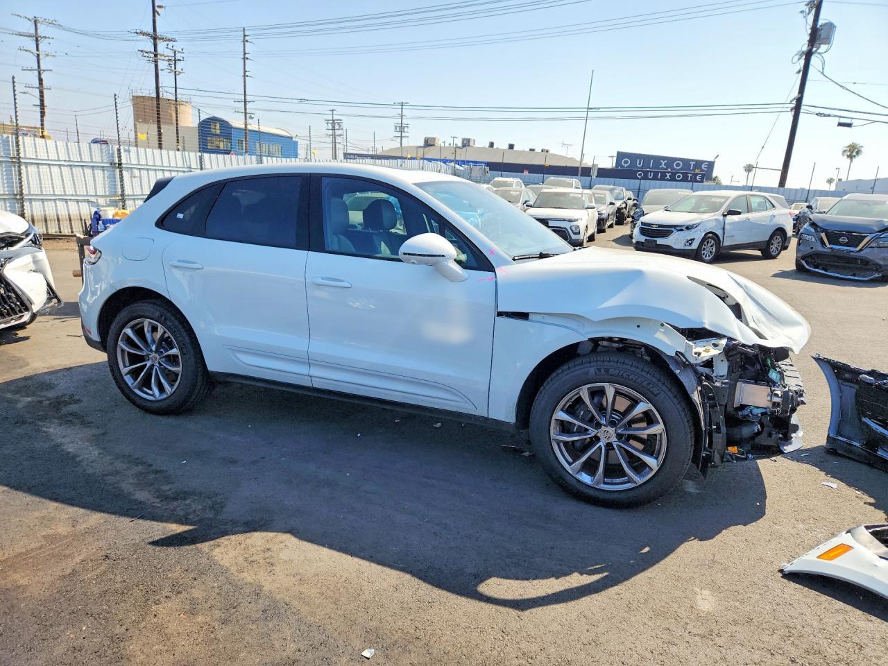 2026 Porsche Macan Base - Image 4