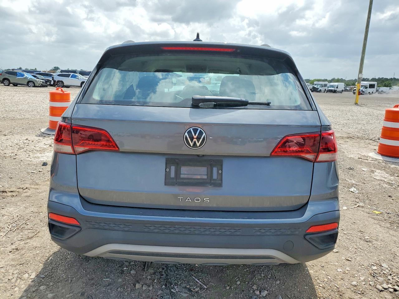2022 Volkswagen Taos S - Фото 6