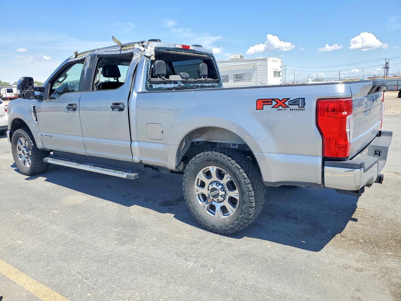2020 Ford F250 Super Duty - Фото 2