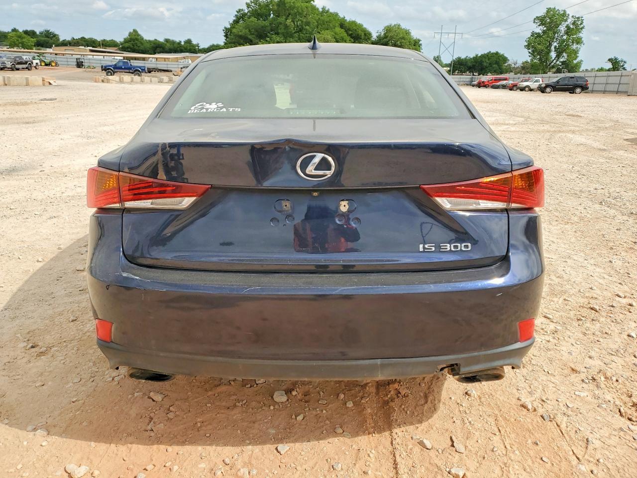 2019 Lexus Is 300 - Image 6