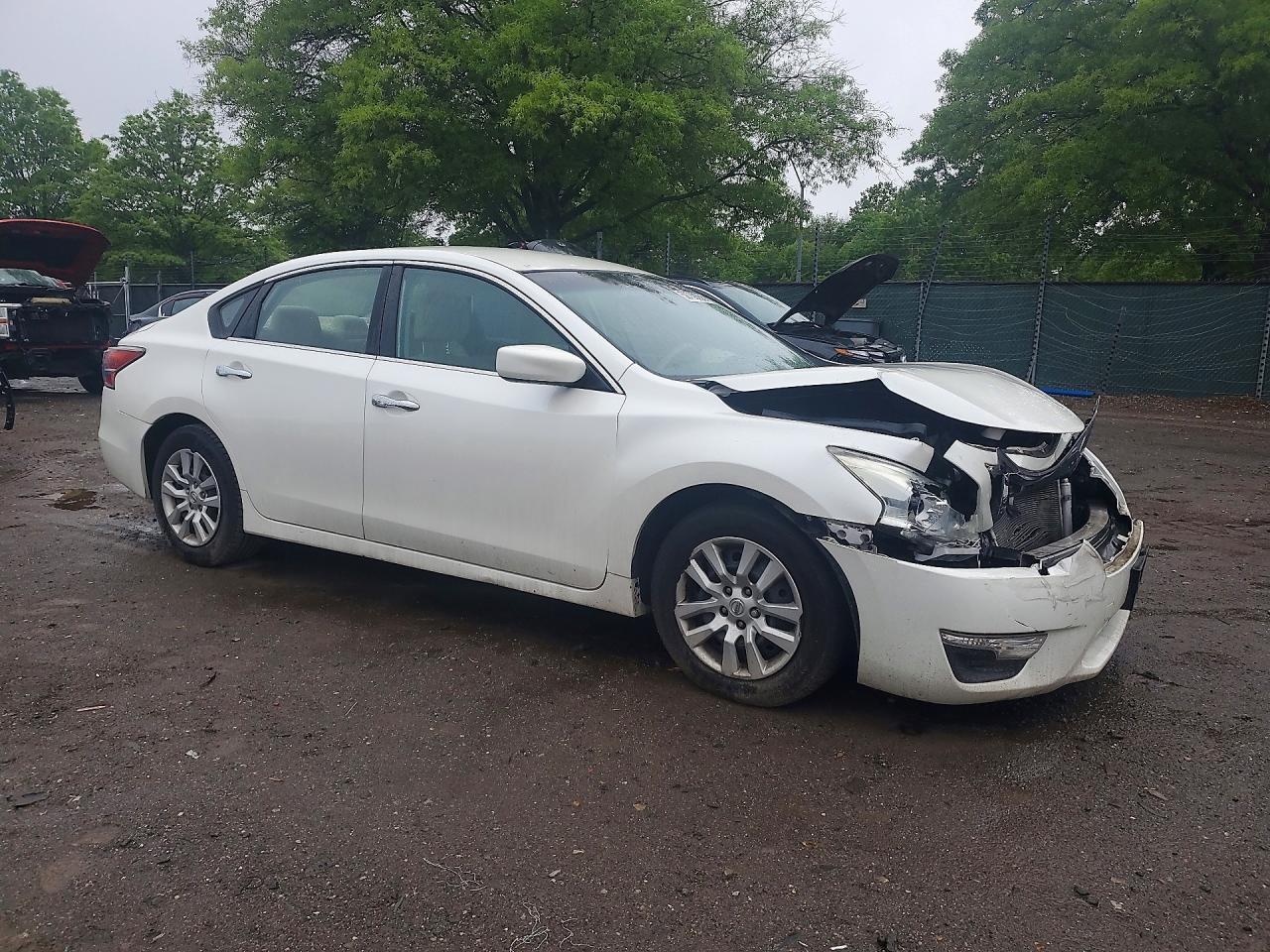 2014 Nissan Altima 2.5 S - Фото 4