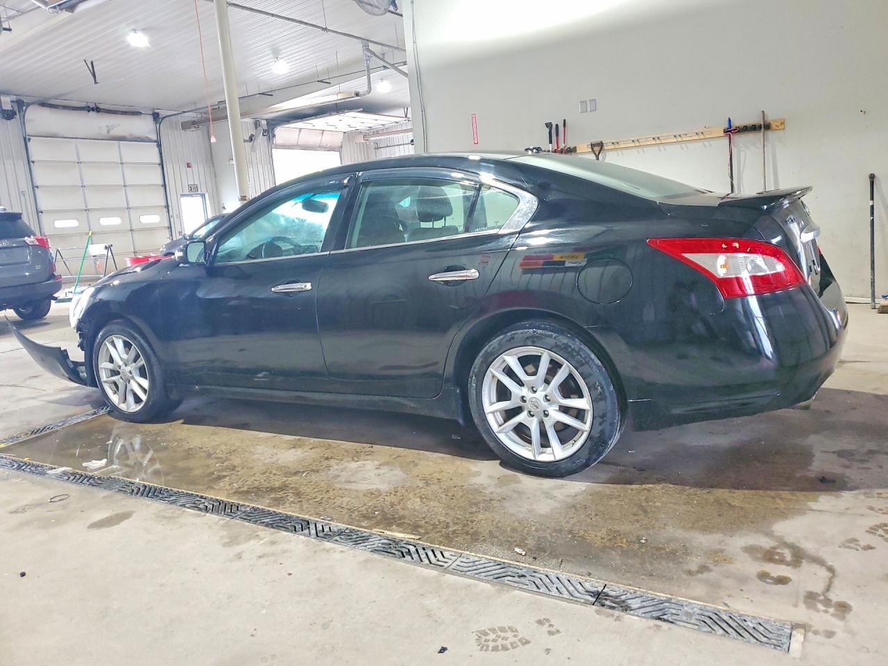 2011 Nissan Maxima 3.5 S - Фото 2