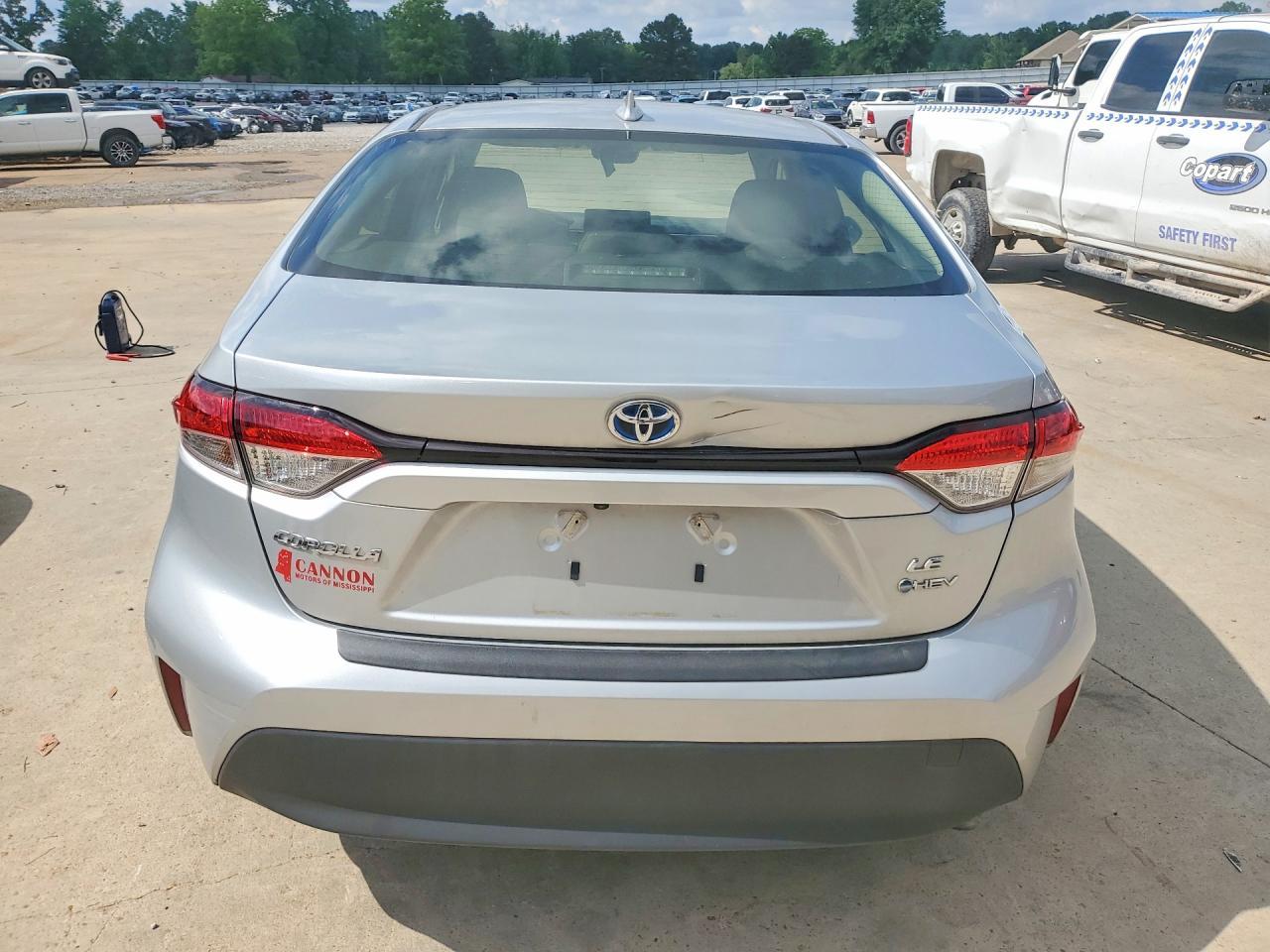 2025 Toyota Corolla Hybrid Le - Image 6