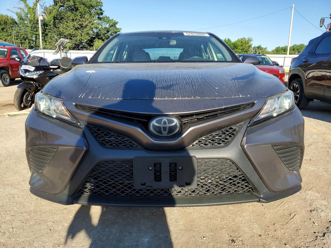 2018 Toyota Camry Se - Image 5