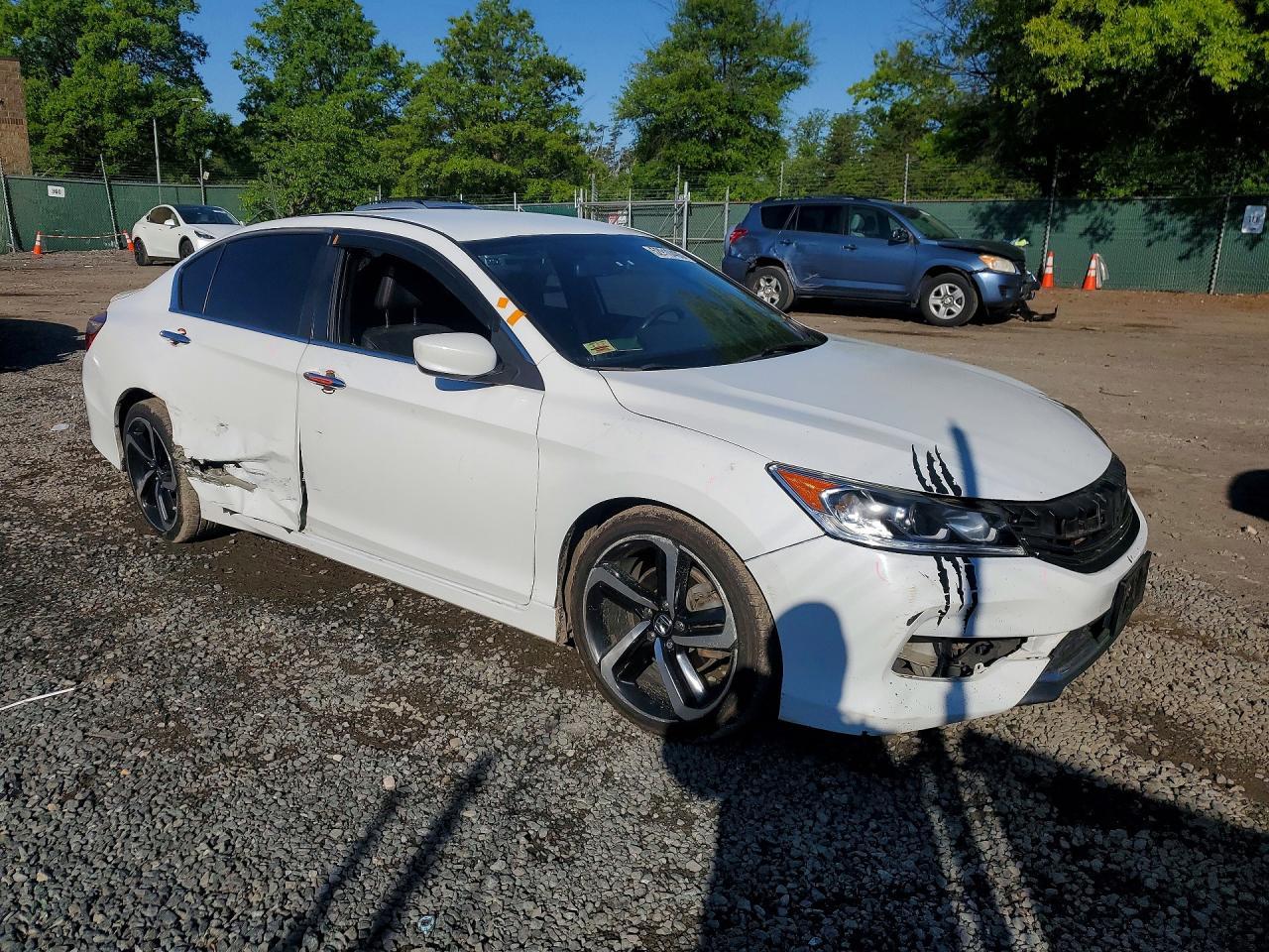 2017 Honda Accord Sport Special Edition - Image 4