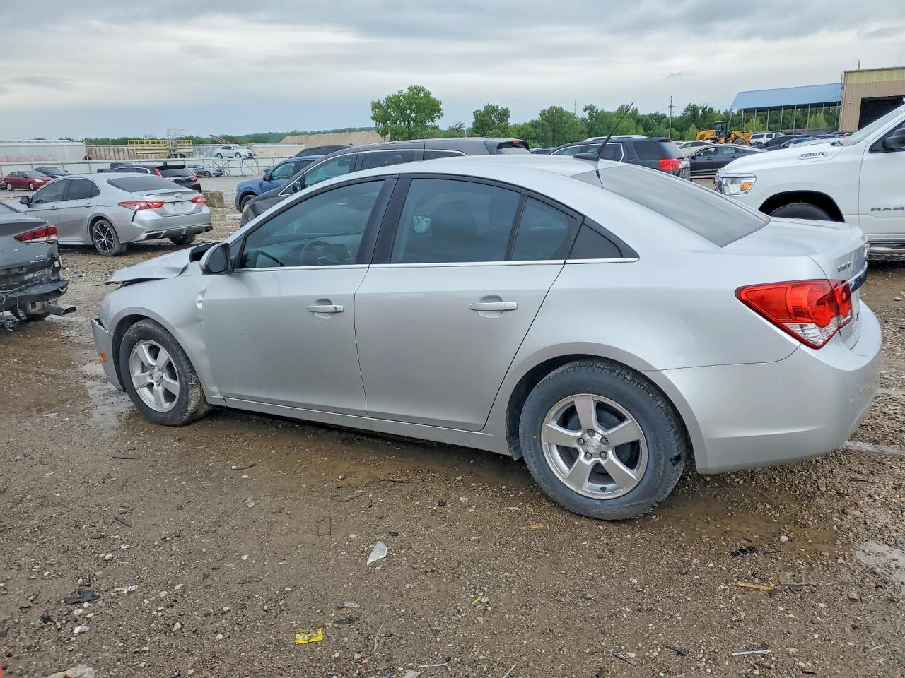2012 Chevrolet Cruze Lt - Фото 2