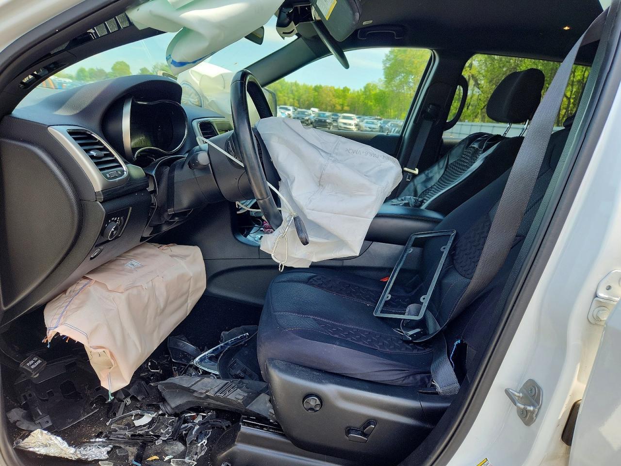 2020 Jeep Grand Cherokee Laredo - Image 7