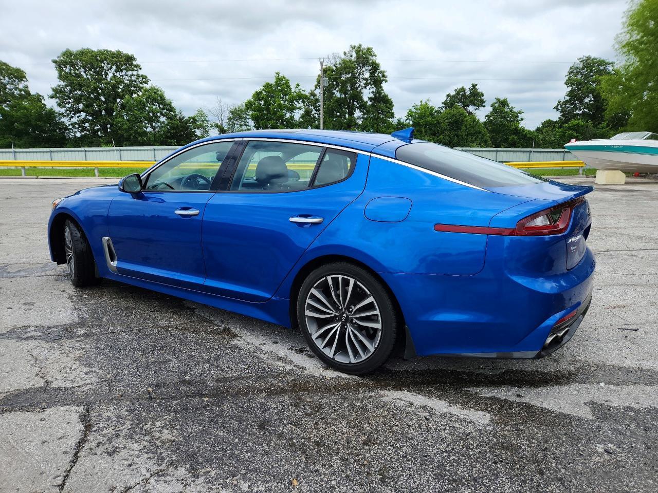 2018 Kia Stinger Premium - Фото 2