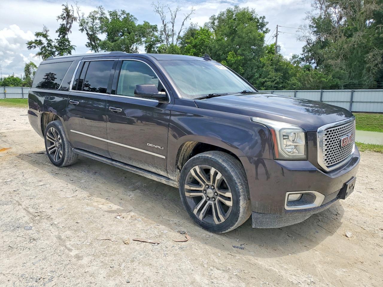 2017 GMC Yukon Xl Denali - Image 4