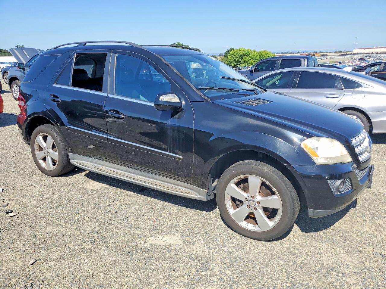 2010 Mercedes-Benz M-Class - Фото 4