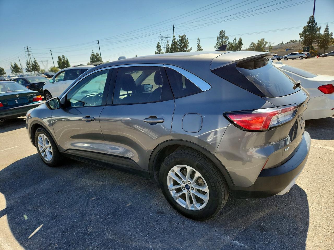 2022 Ford Escape Hybrid Se - Image 2